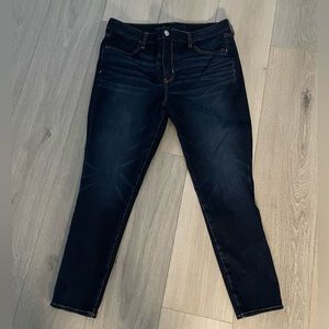 Ladies American Eagle Skinny Jeans